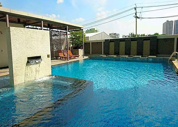 Hotel The Plimplace 3*